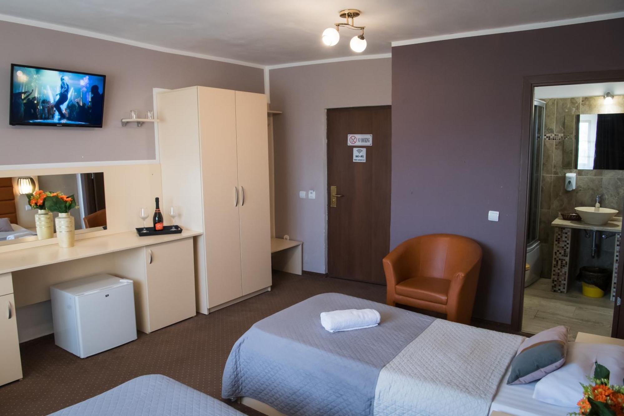 Mbi Travel Inn Craiova Ngoại thất bức ảnh