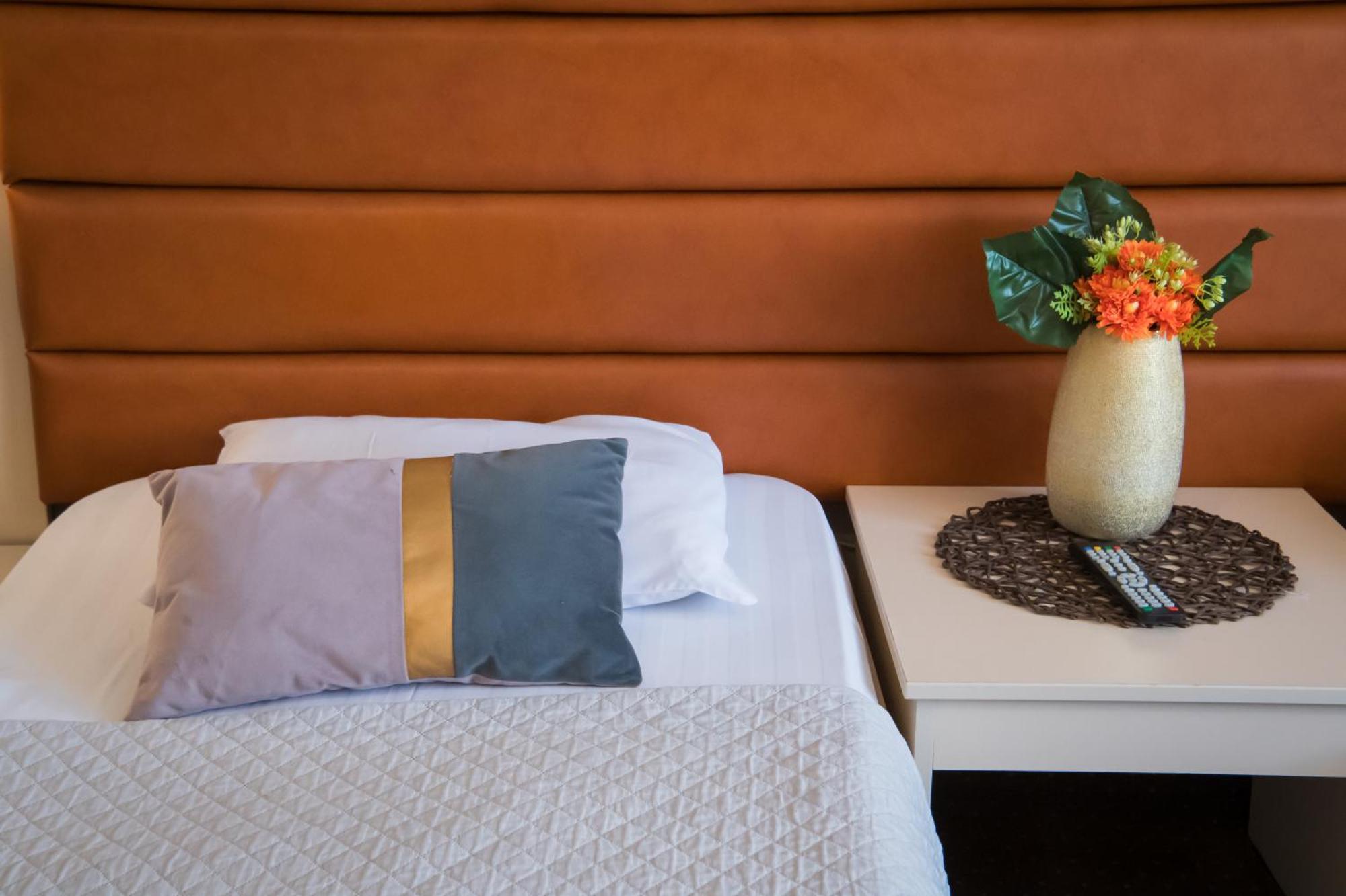 Mbi Travel Inn Craiova Ngoại thất bức ảnh