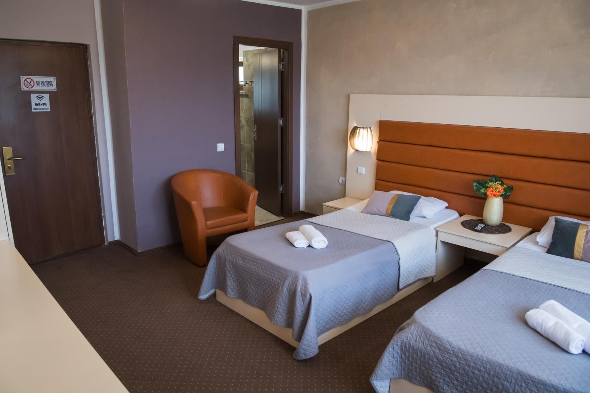 Mbi Travel Inn Craiova Ngoại thất bức ảnh