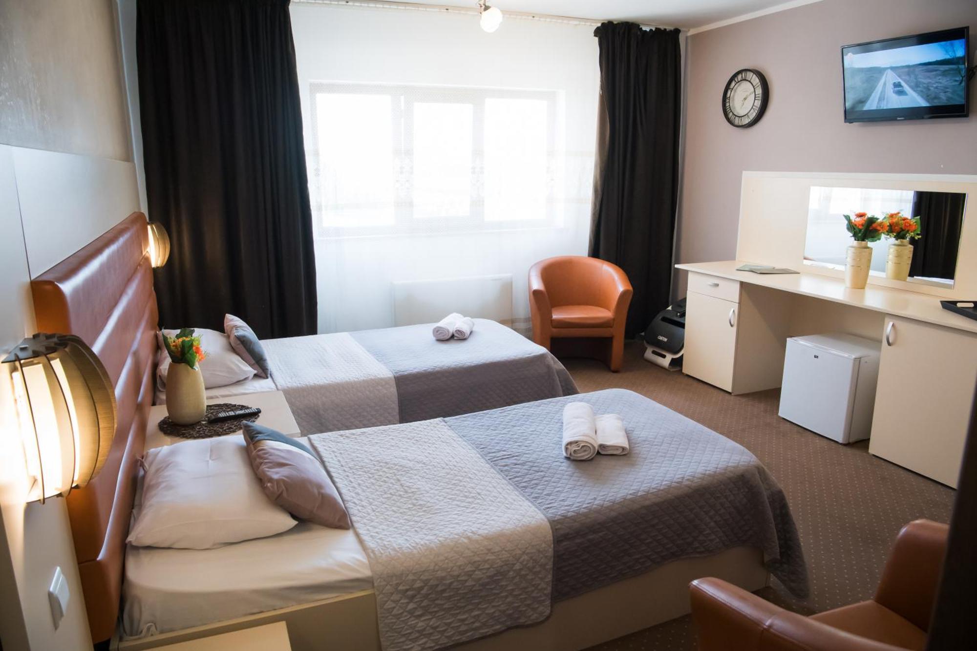 Mbi Travel Inn Craiova Ngoại thất bức ảnh