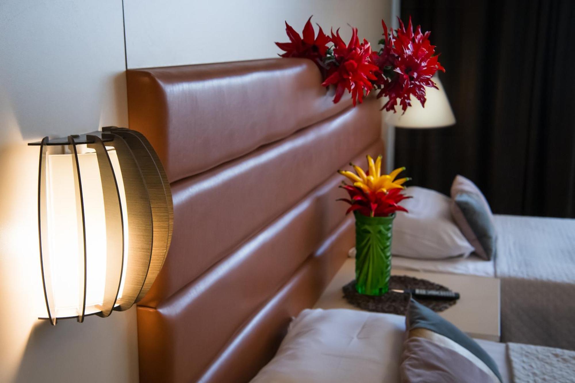 Mbi Travel Inn Craiova Ngoại thất bức ảnh